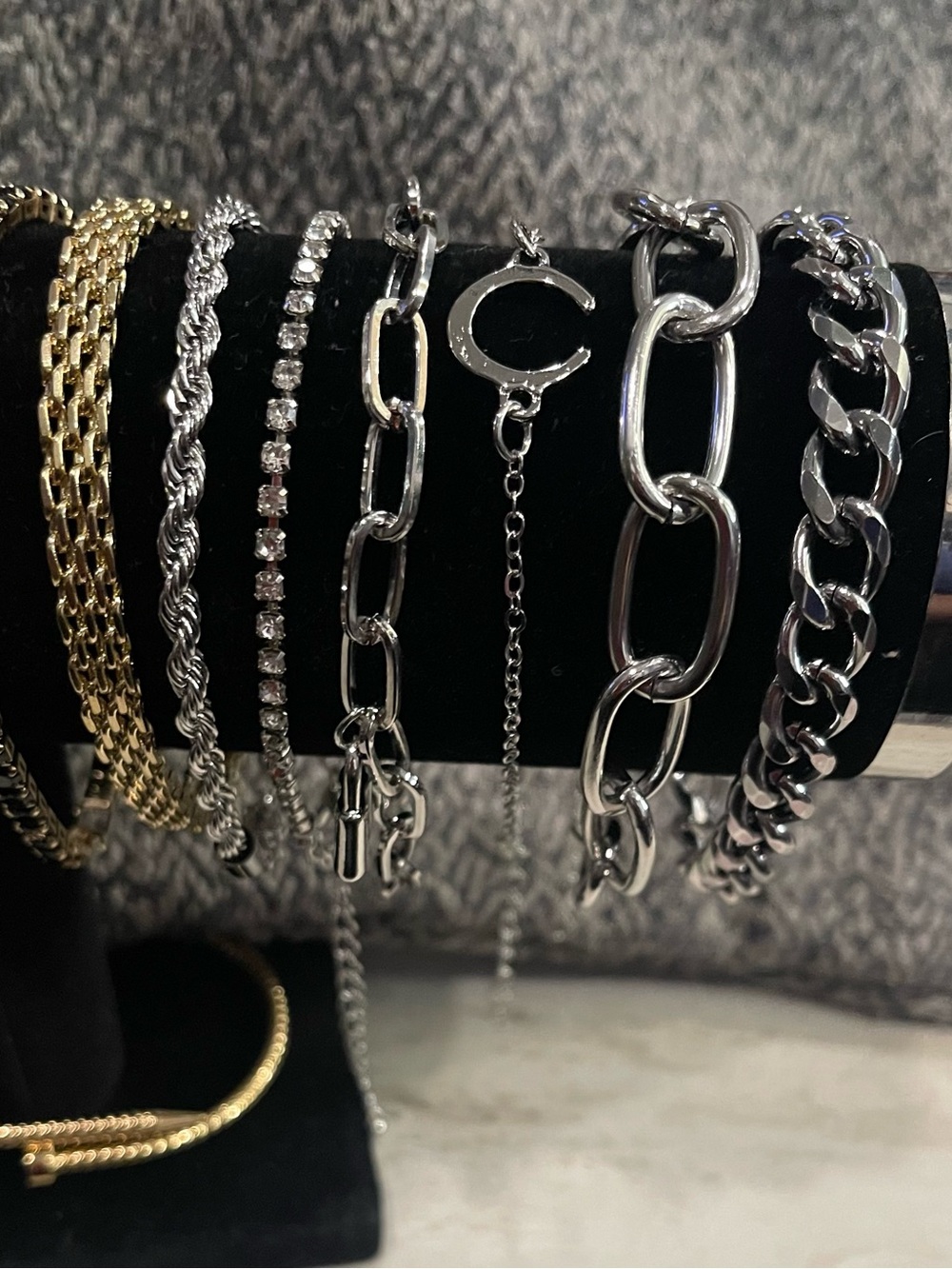 Choice of 1 Silver or Gold Chain Link Bracelet